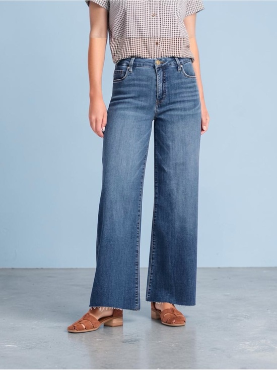 Kut from the Kloth Denim - KUT From the Kloth Meg Fab Ab High Rise Wide Leg Raw Hem Jeans,  Medium Blue